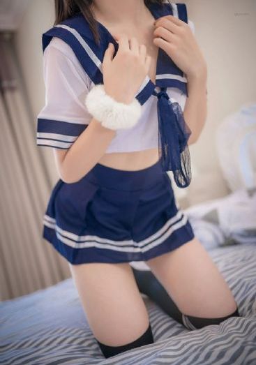 漂亮的女老师电影_高清无删减在线观看