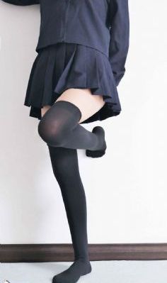 我让最想被拥抱的男人威胁了动漫_国产剧迅雷电影在线