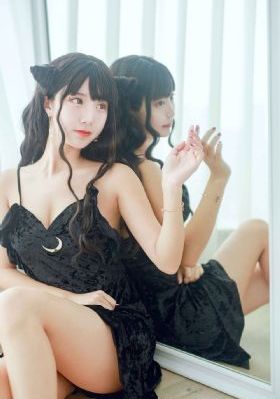 女大学生的沙龙室免费观看_日韩在线观看